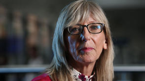 Fiona Macgregor Headshot Golden